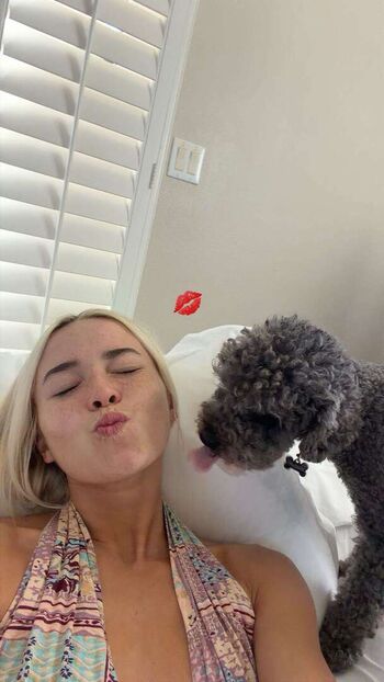 Livvy dunne  page leaked private photo uncensored HD quality