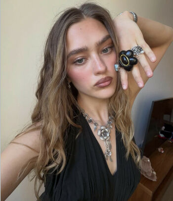 Lizzy greene  page leaked private photo uncensored HD quality