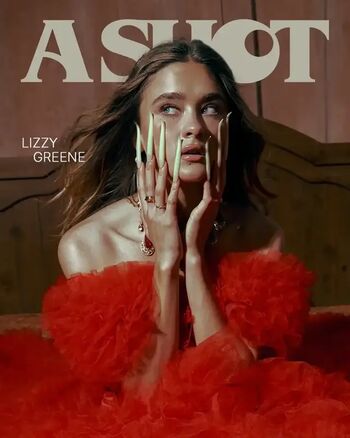 Lizzy greene  page leaked private photo uncensored HD quality