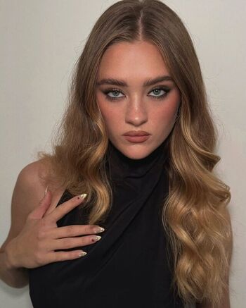 Lizzy greene  page leaked private photo uncensored HD quality