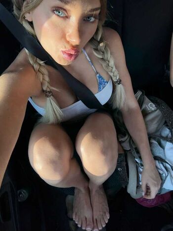Loeni hadi leaked private photo uncensored HD quality