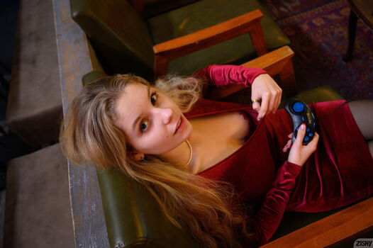 Lyubovvomne page leaked private photo uncensored HD quality