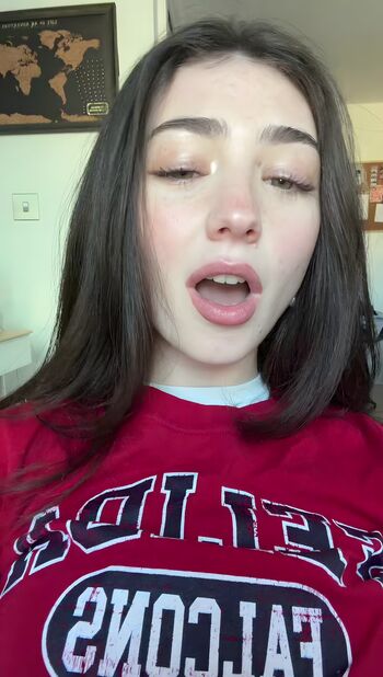 Lyzzahh page leaked private photo uncensored HD quality