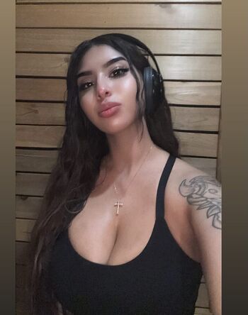 Magzcow page leaked private photo uncensored HD quality