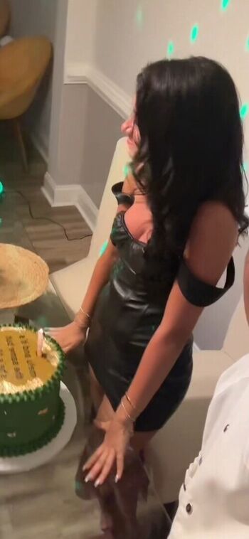 Malu canto leaked private photo uncensored HD quality