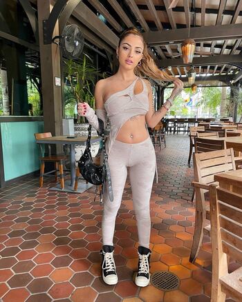 Malu trevejo  page leaked private photo uncensored HD quality