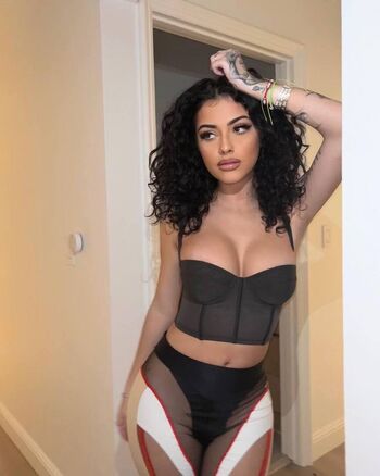 Malu trevejo  page leaked private photo uncensored HD quality