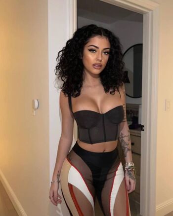 Malu trevejo  page leaked private photo uncensored HD quality