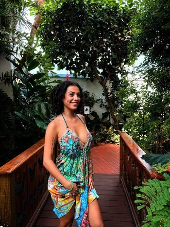 Malu trevejo  page leaked private photo uncensored HD quality