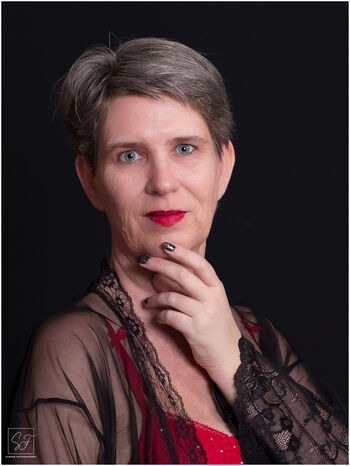 Mature amateur leaked private photo uncensored HD quality