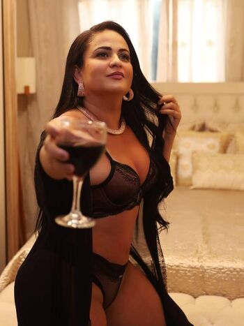 Mature women page leaked private photo uncensored HD quality