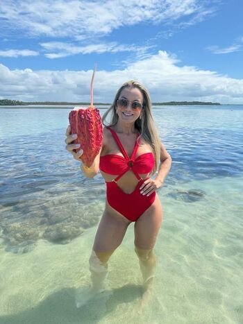 Mature women page leaked private photo uncensored HD quality