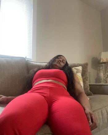 Mature women page leaked private photo uncensored HD quality