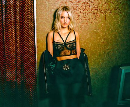 Mckenna grace  page leaked private photo uncensored HD quality