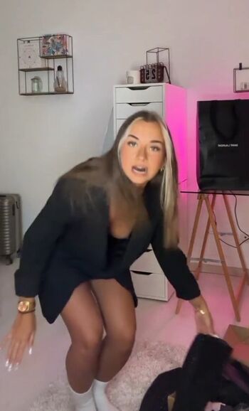 Melinecrn leaked private photo uncensored HD quality