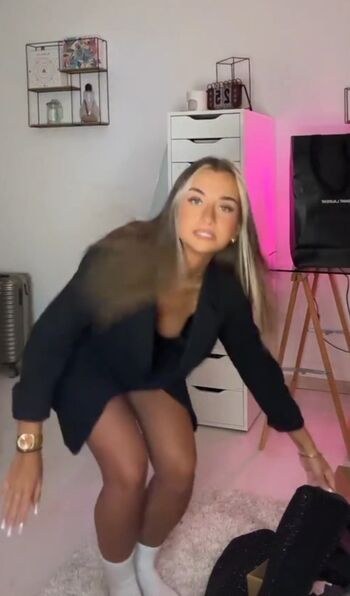 Melinecrn leaked private photo uncensored HD quality