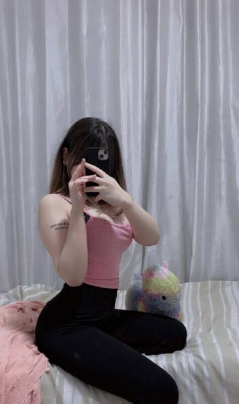 Meyra lllaaviinyaaa leaked private photo uncensored HD quality