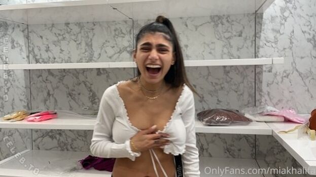 Mia khalifa  page leaked private photo uncensored HD quality