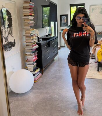 Mia khalifa  page leaked private photo uncensored HD quality