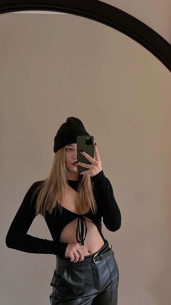 Miafitz page leaked private photo uncensored HD quality