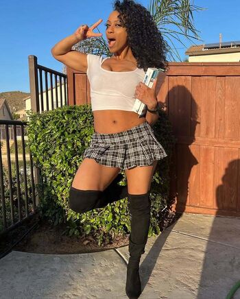 Michelle mcdaniel leaked private photo uncensored HD quality