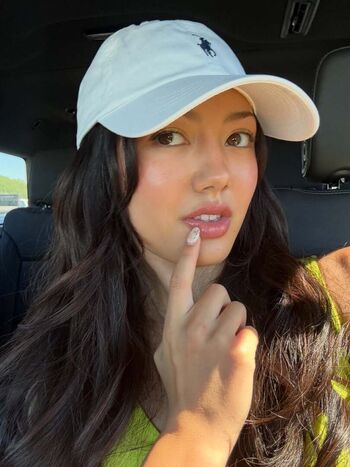 Miku martineau leaked private photo uncensored HD quality