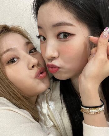 Minatozaki sana page leaked private photo uncensored HD quality