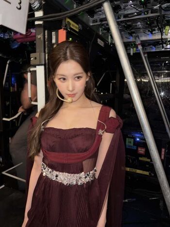 Minatozaki sana page leaked private photo uncensored HD quality