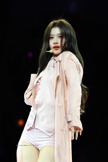 Minatozaki sana page leaked private photo uncensored HD quality