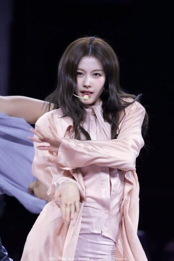 Minatozaki sana page leaked private photo uncensored HD quality