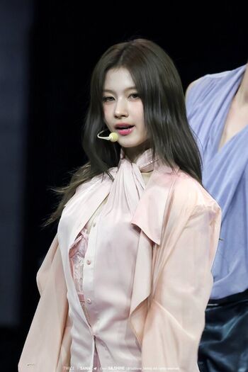 Minatozaki sana page leaked private photo uncensored HD quality