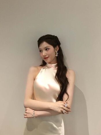 Minatozaki sana page leaked private photo uncensored HD quality