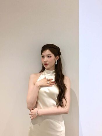 Minatozaki sana page leaked private photo uncensored HD quality