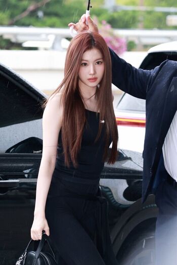 Minatozaki sana page leaked private photo uncensored HD quality
