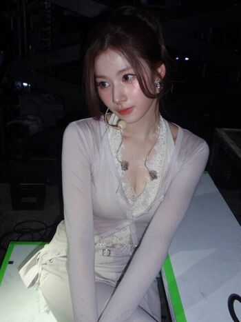 Minatozaki sana page leaked private photo uncensored HD quality