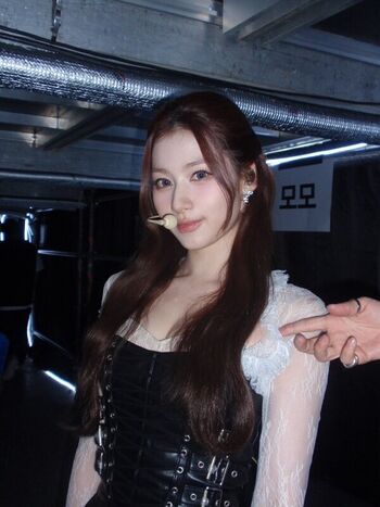 Minatozaki sana page leaked private photo uncensored HD quality