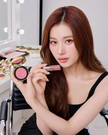 Minatozaki sana page leaked private photo uncensored HD quality
