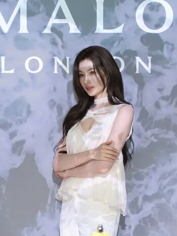 Minatozaki sana page leaked private photo uncensored HD quality