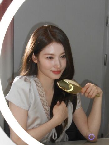 Minatozaki sana page leaked private photo uncensored HD quality