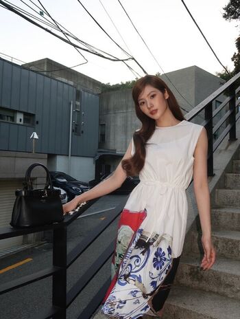 Minatozaki sana leaked private photo uncensored HD quality