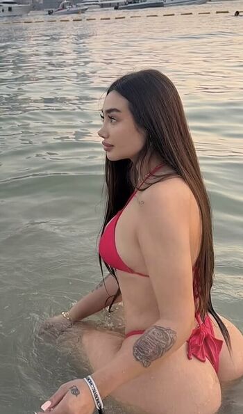 Nadiasultanx page leaked private photo uncensored HD quality
