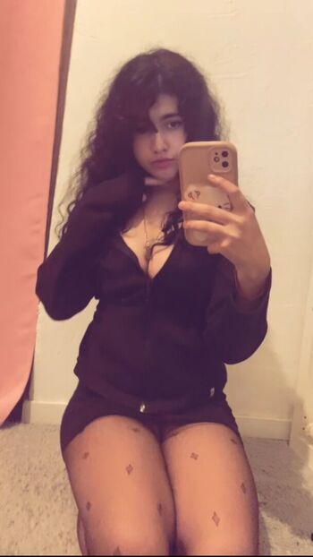 Nadiasultanx page leaked private photo uncensored HD quality