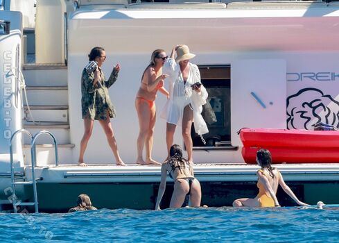 Nina dobrev page leaked private photo uncensored HD quality