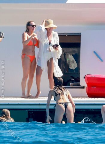 Nina dobrev page leaked private photo uncensored HD quality
