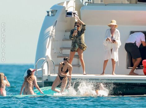 Nina dobrev page leaked private photo uncensored HD quality