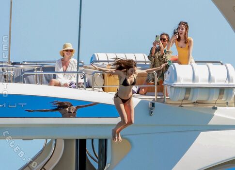 Nina dobrev page leaked private photo uncensored HD quality
