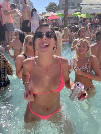 Nude in public page leaked private photo uncensored HD quality