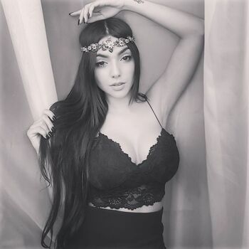 Nyvi estephan page leaked private photo uncensored HD quality