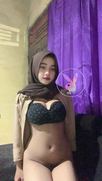 Officialauraa leaked private photo uncensored HD quality