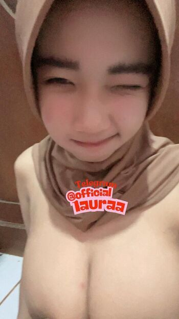 Officialauraa leaked private photo uncensored HD quality